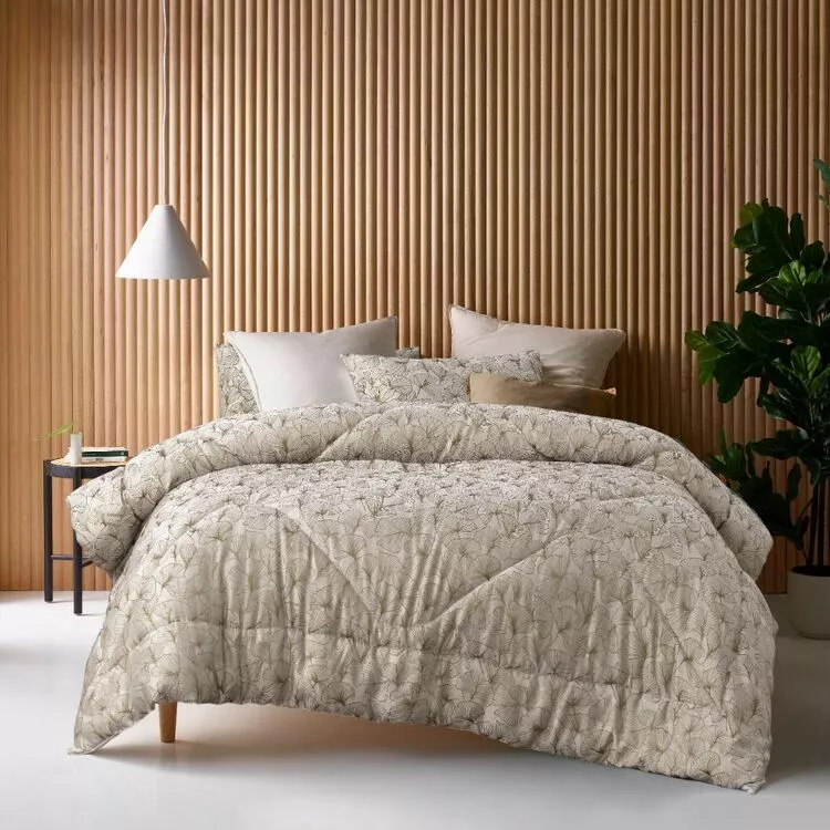 Accessorize Eden 3 Piece Jacquard Comforter Set Multicoloured 3 Accessorize Eden 3 Piece Jacquard Comforter Set Multicoloured