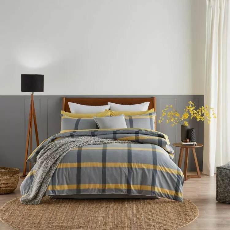 Shaynna Blaze Shikaku Jacquard Quilt Cover Set Multicoloured 5 Shaynna Blaze Shikaku Jacquard Quilt Cover Set Multicoloured - Image 3